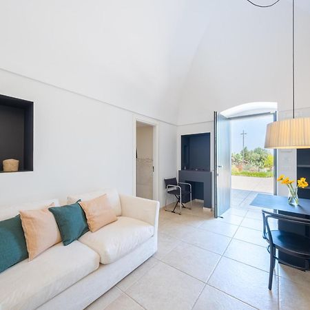 Pati Design Apartments - With Private Patio Or Terrace And Swimming Pool مونوبولي المظهر الخارجي الصورة