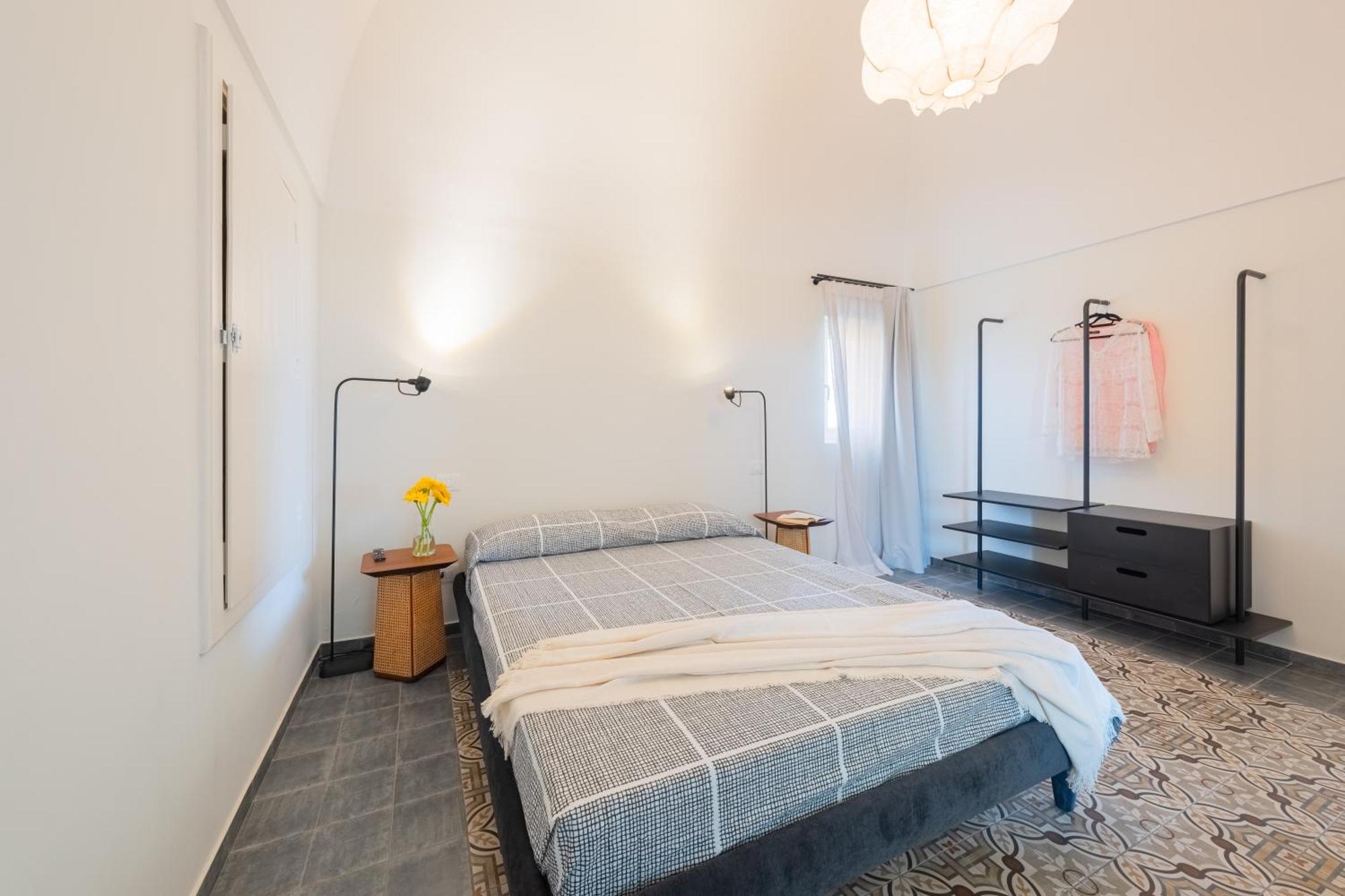 Pati Design Apartments - With Private Patio Or Terrace And Swimming Pool مونوبولي المظهر الخارجي الصورة