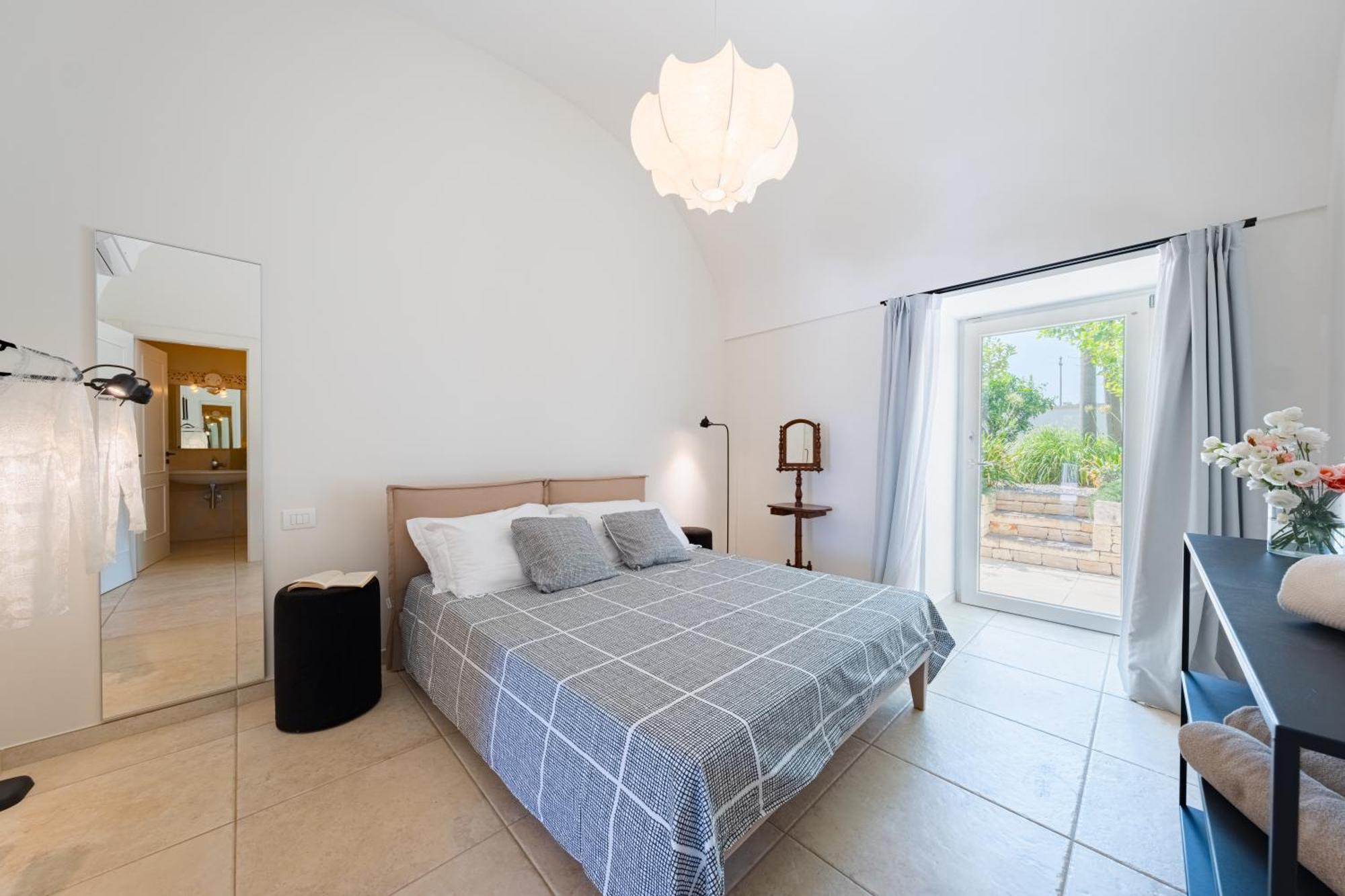 Pati Design Apartments - With Private Patio Or Terrace And Swimming Pool مونوبولي المظهر الخارجي الصورة
