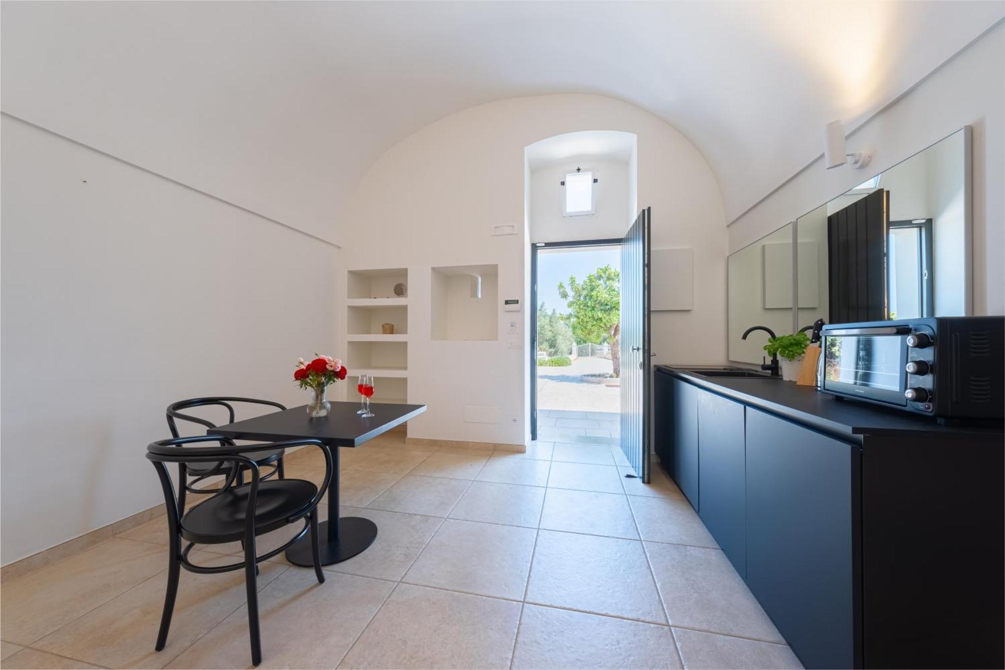 Pati Design Apartments - With Private Patio Or Terrace And Swimming Pool مونوبولي المظهر الخارجي الصورة