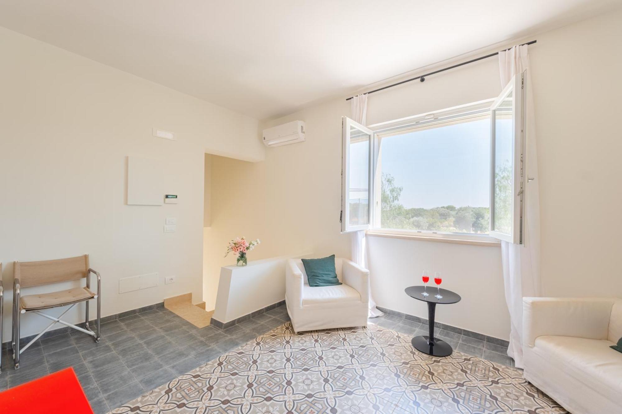 Pati Design Apartments - With Private Patio Or Terrace And Swimming Pool مونوبولي المظهر الخارجي الصورة