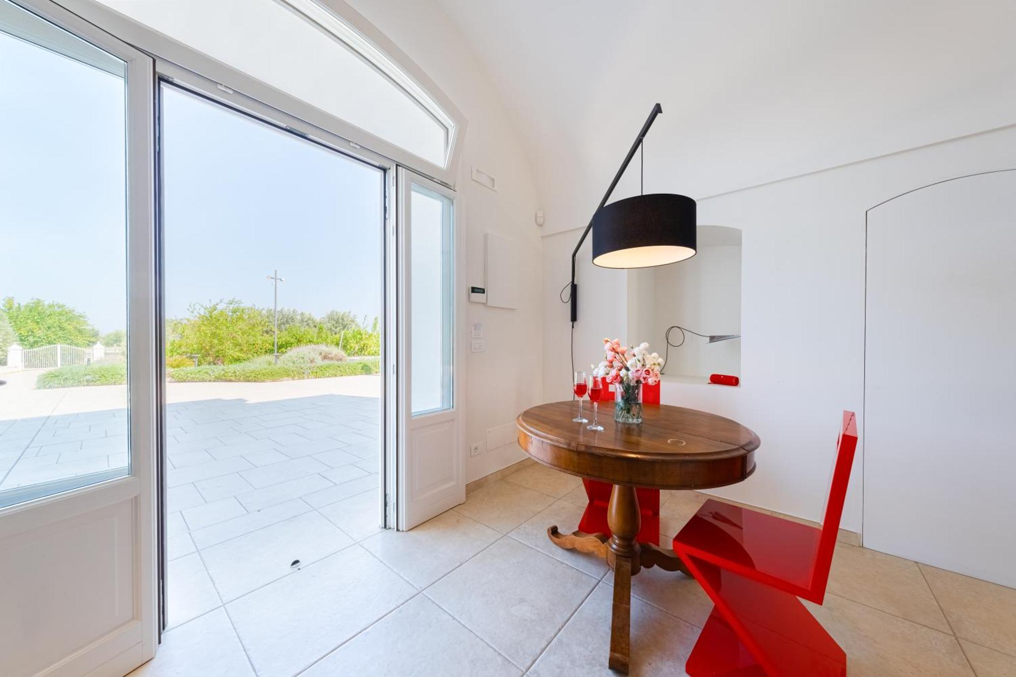 Pati Design Apartments - With Private Patio Or Terrace And Swimming Pool مونوبولي المظهر الخارجي الصورة