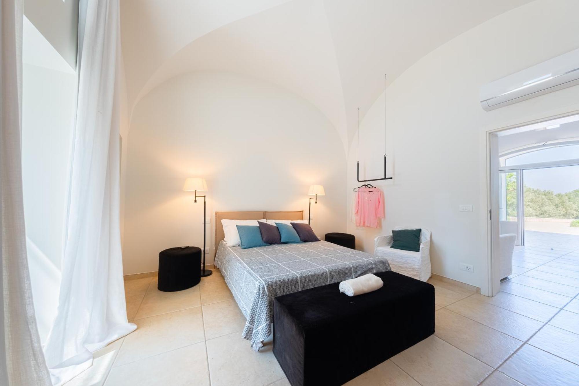 Pati Design Apartments - With Private Patio Or Terrace And Swimming Pool مونوبولي المظهر الخارجي الصورة