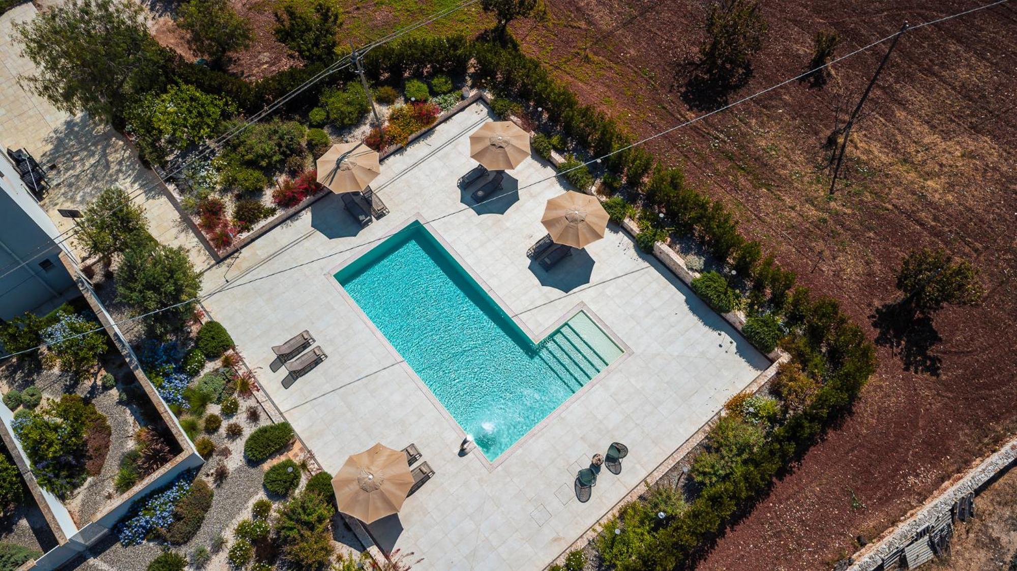 Pati Design Apartments - With Private Patio Or Terrace And Swimming Pool مونوبولي المظهر الخارجي الصورة